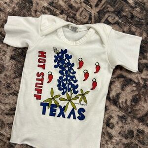 Vintage 80s Texas Graphic Baby Shirt - White